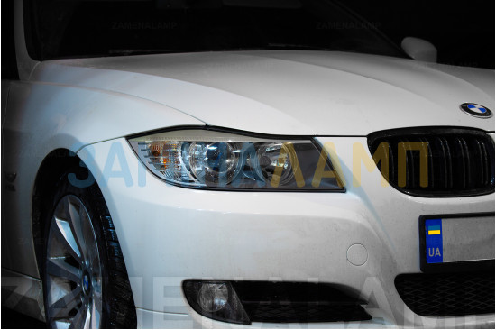 BMW 3 E90 встановлення біксенонових лінз Hella 5