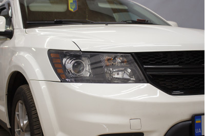 DODGE JOURNEY встановлення світлодіодних лінз Bi-LED T-Rex One
