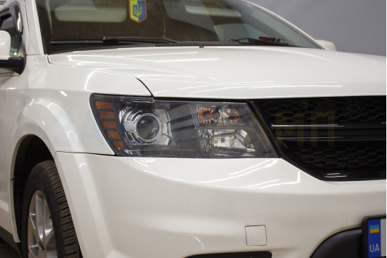 DODGE JOURNEY встановлення світлодіодних лінз Bi-LED T-Rex One