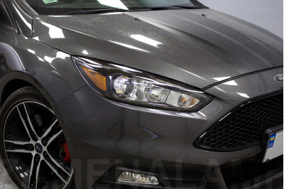 FORD FOCUS ST встановлення біксенонових лінз Hella 3R Universal