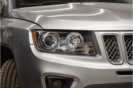 JEEP COMPASS встановлення біксенонових лінз Hella 5