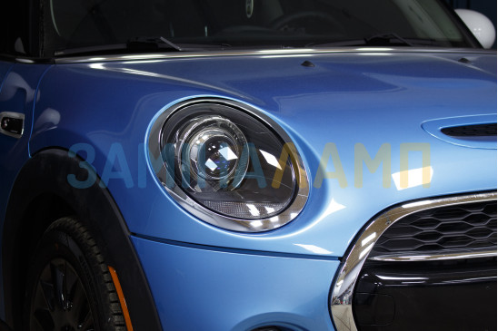 MINI COOPER S встановлення біксенонових лінз Hella 5 Blue