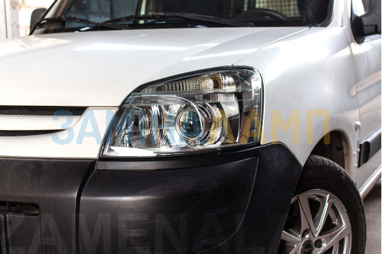 PEUGEOT PARTNER встановлення біксенонових лінз Koito Q5