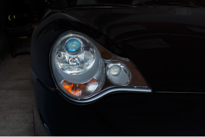 PORSCHE 911 - заміна штатних лінз на біксенонові лінзи Hella 3R з матовим склом