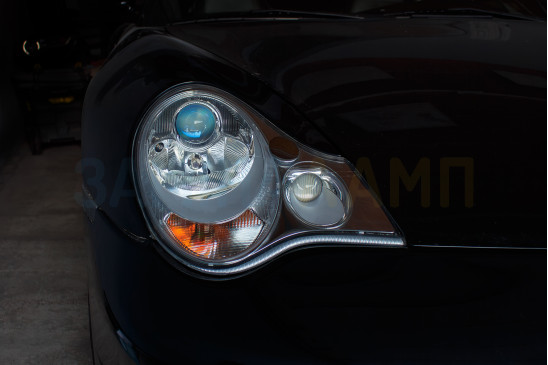 PORSCHE 911 - заміна штатних лінз на біксенонові лінзи Hella 3R з матовим склом