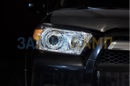 TOYOTA 4RUNNER V встановлення біксенонових лінз Q5