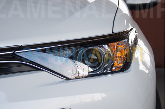 TOYOTA AURIS (2nd generation) заміна штатних лінз на 3.0 Н1