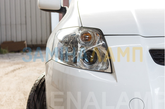 TOYOTA AURIS (1st generation) заміна штатних лінз на біксенонові лінзи Q5