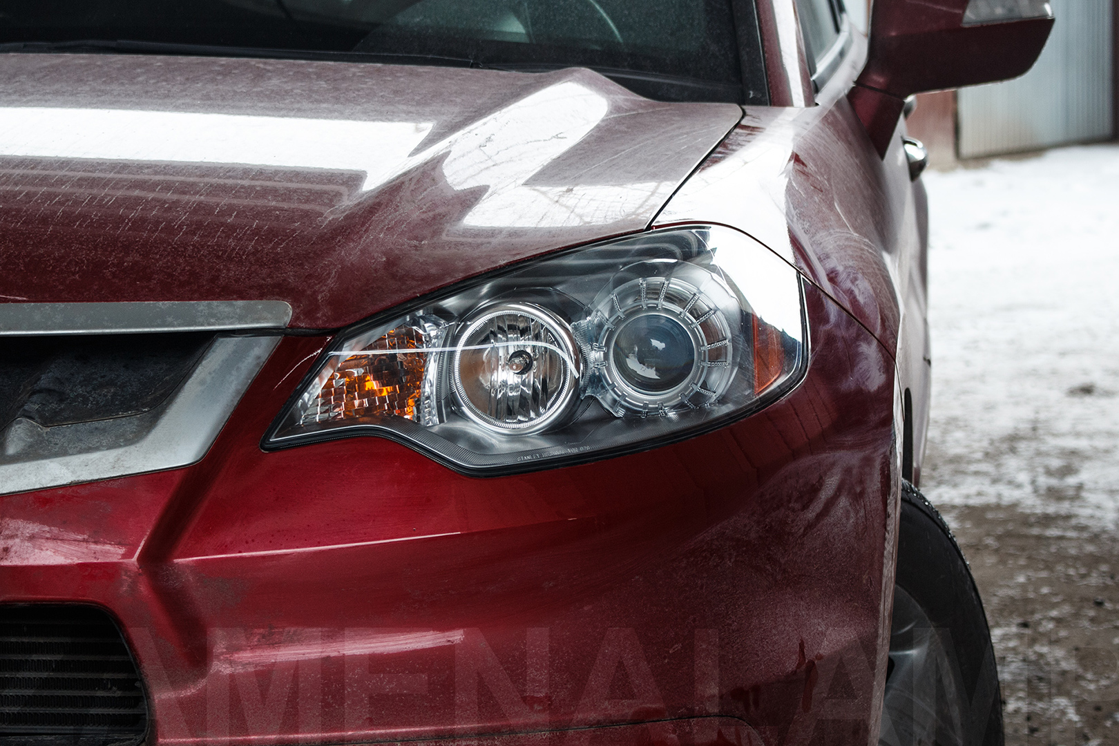 Зовнішній вигляд лівої фари Acura RDX ПІСЛЯ заміни штатних лінз на Hella F1