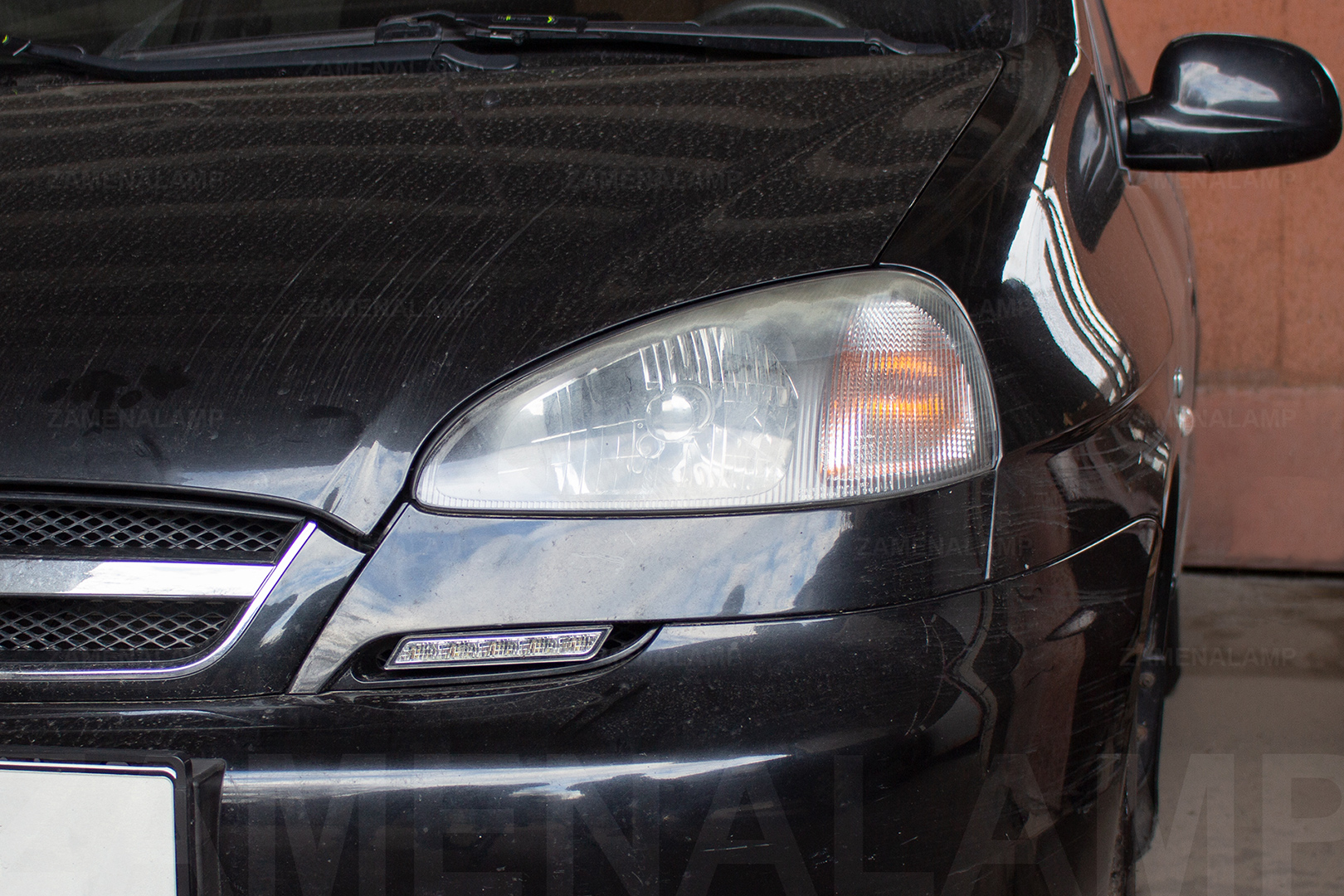 Зовнішній вигляд лівої фари Chevrolet Tacuma ДО початку робіт із встановлення біксенонових лінз
