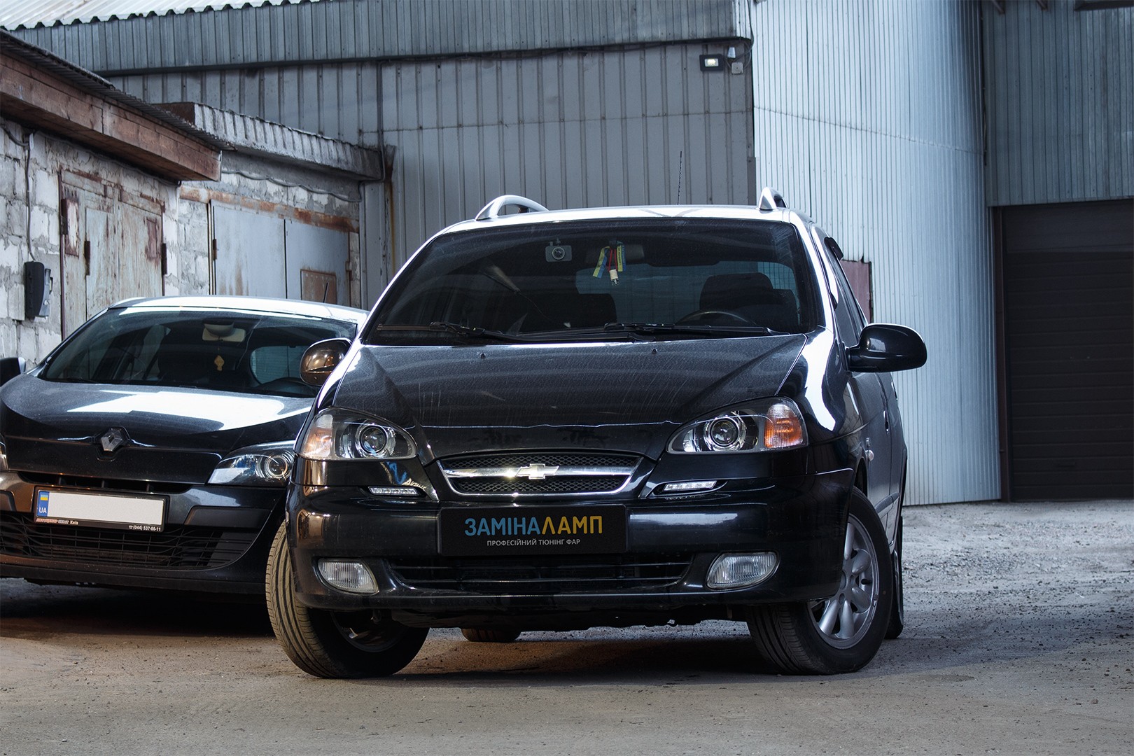 Chevrolet Tacuma встановлення біксенонових лінз Koito Q5