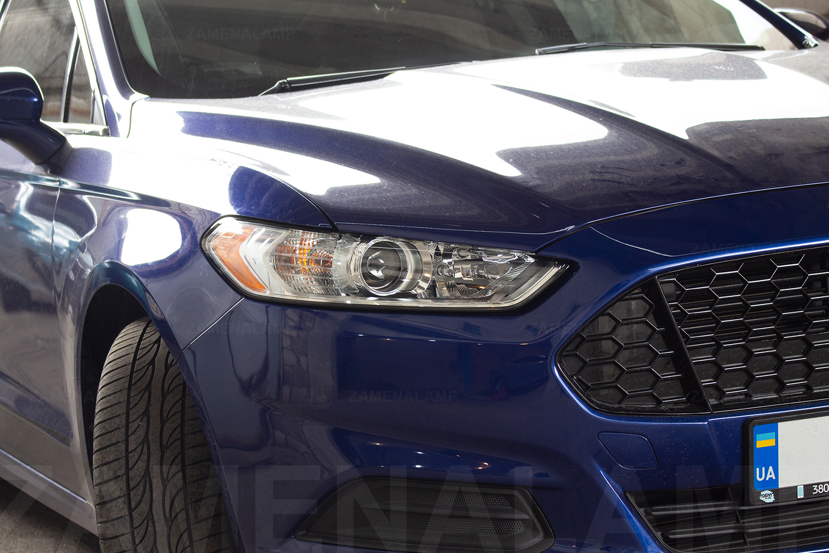 Зовнішній вигляд правої фари Ford Fusion ПІСЛЯ заміни штатних лінз на Koito Q5