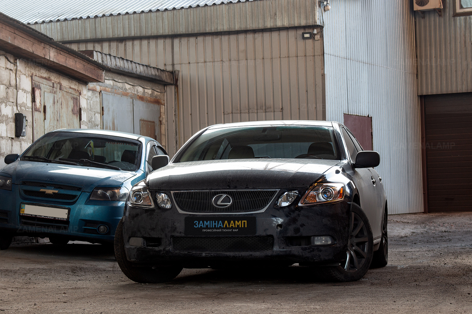 Lexus GS - заміна штатних лінз на біксенонові лінзи Hella F Plus