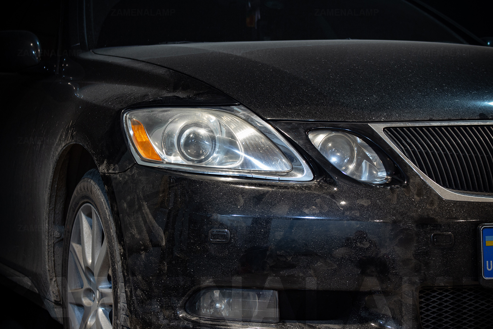 Зовнішній вигляд правої фари Lexus GS ПІСЛЯ встановлення біксенонових лінз Hella 5