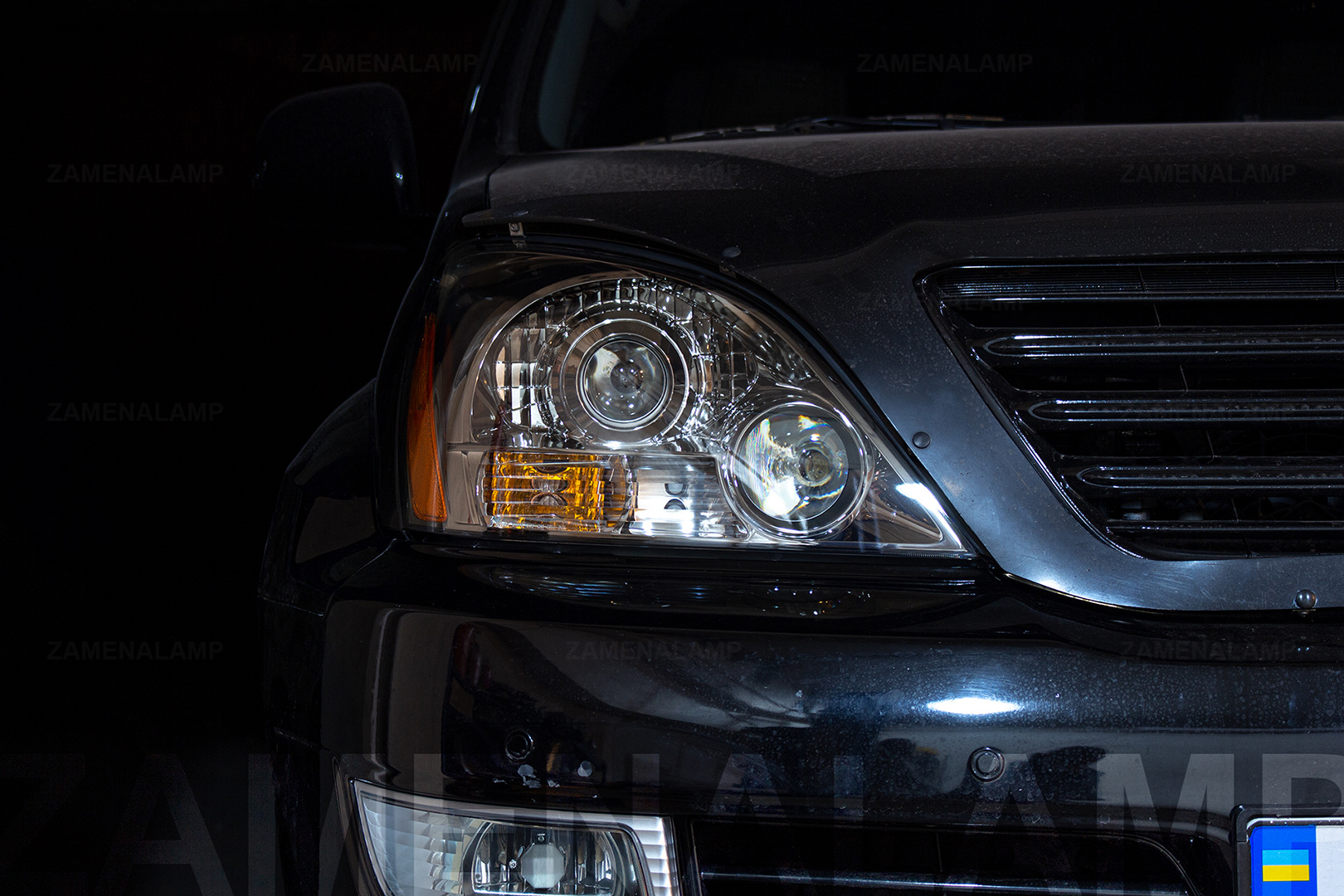 Зовнішній вигляд правої фари Lexus GX ПІСЛЯ бронювання поліуретановою плівкою