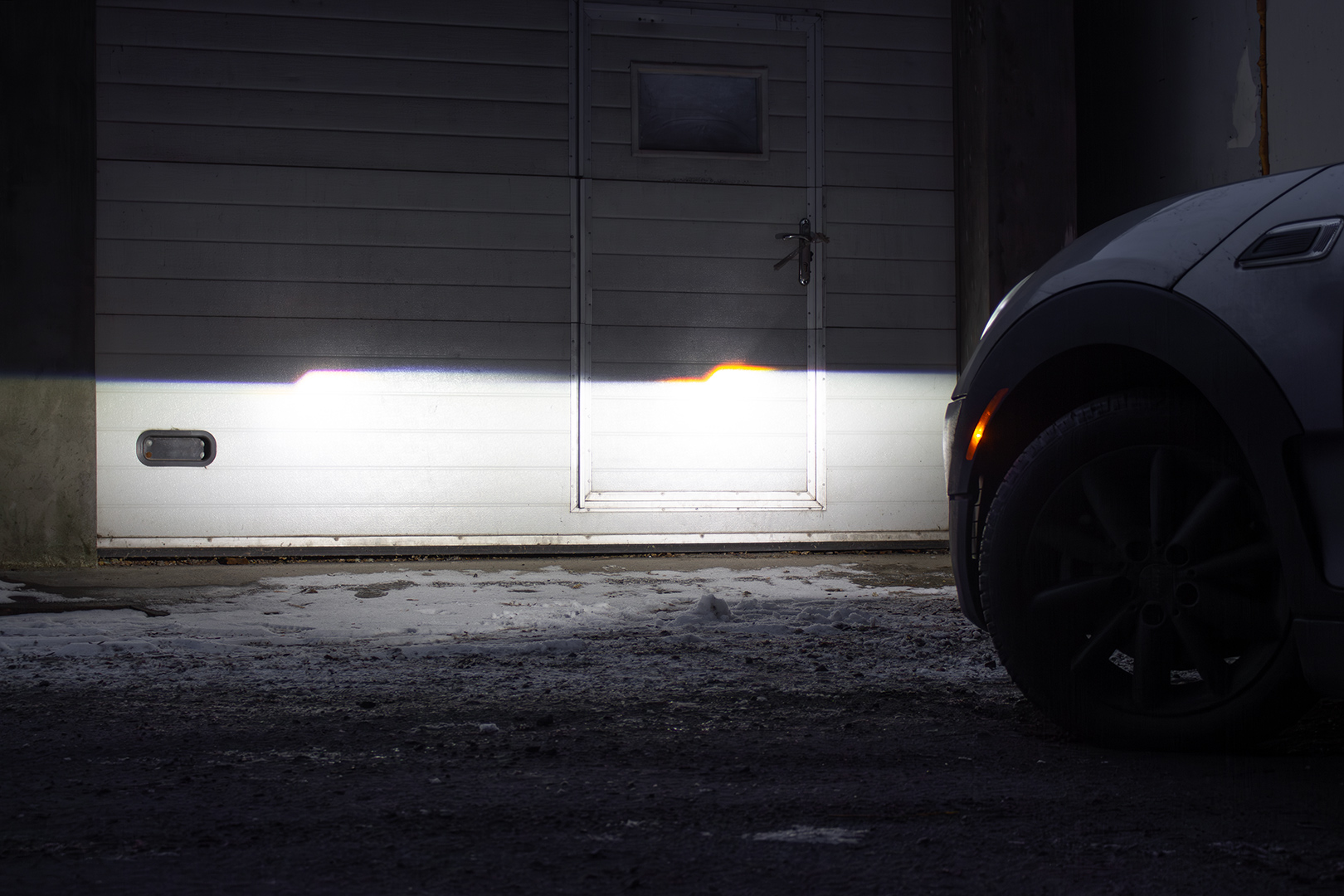 Світло фар MINI Clubman ПІСЛЯ встановлення світлодіодних лінз Bi-LED T-Rex One
