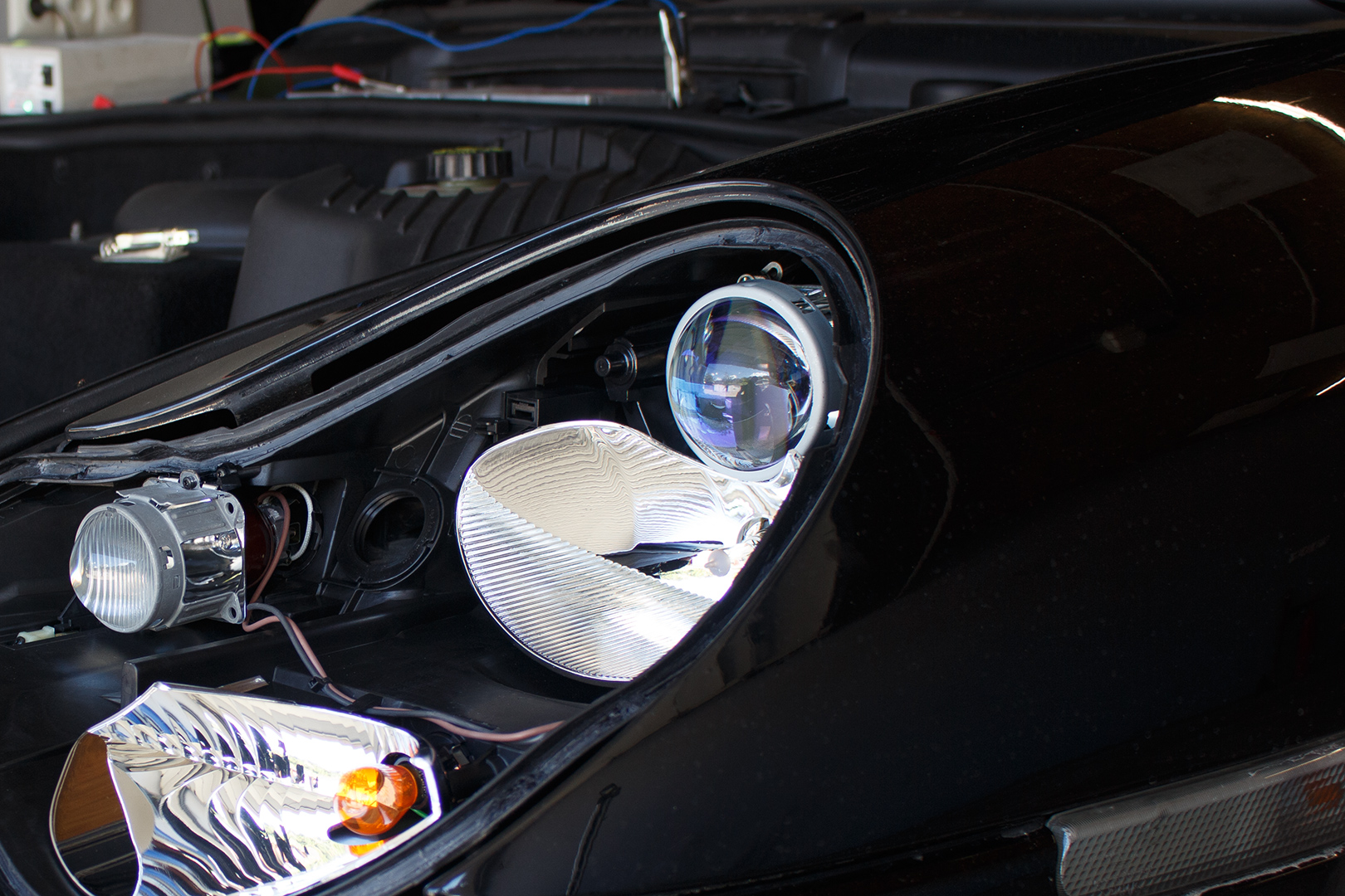 PORSCHE 911 - заміна штатних лінз на біксенонові лінзи Hella 3R