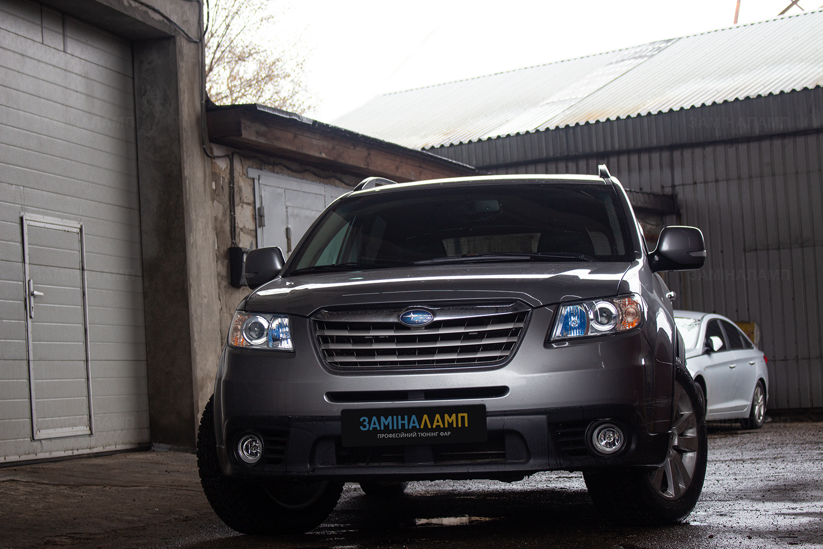 Subaru Tribeca заміна штатних лінз на біксенонові лінзи Hella 5