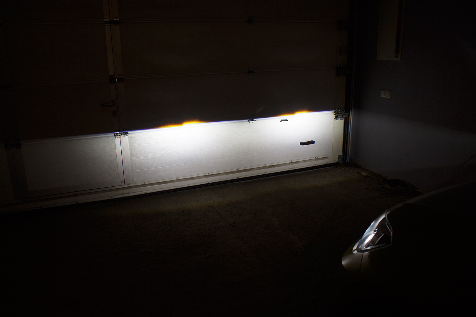 Світло фар Volkswagen UP ПІСЛЯ встановлення світлодіодних лінз Bi-Led T-Rex One Pro